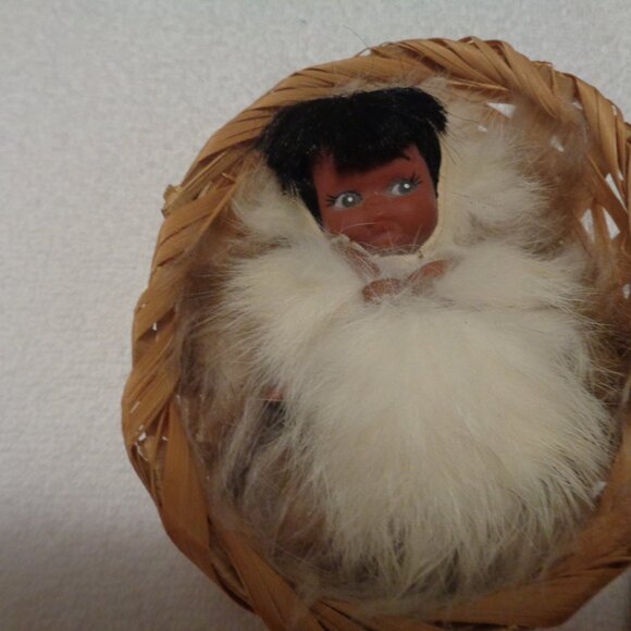 NATIVE STYLED DOLL IN SM BASKET & YOUNG MOCASSINS ORNAMENT LOT - Picture 4 of 12